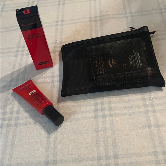 Koh Gen Do Other - Koh Gen Do Maifanshi Moisture Foundation + bonus from Anastasia with mesh case